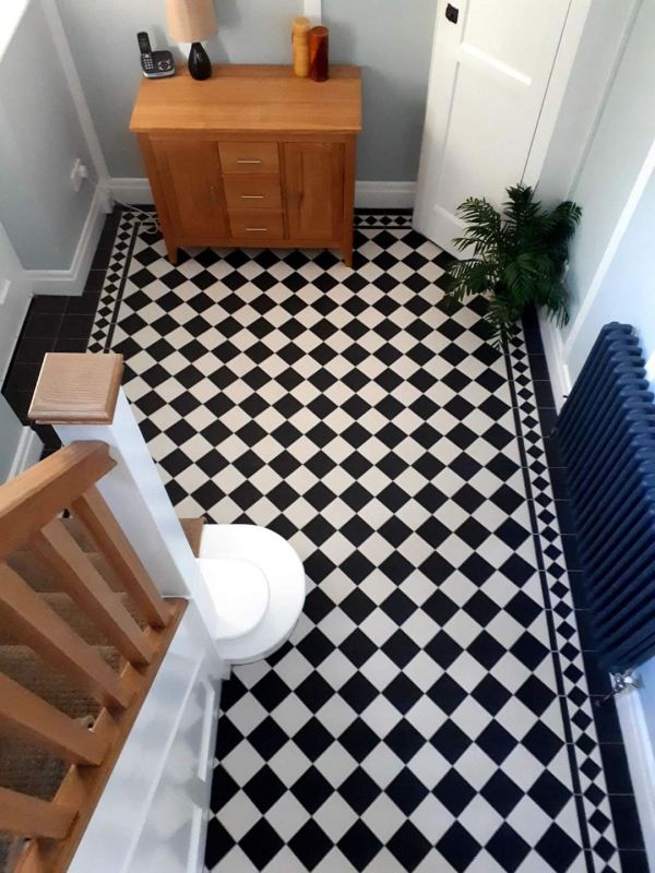 original-style-dorcester-pattern-in-dover-white-black-with-kingsley-border-black-infill-151x151mmE0F1B6CC-F3B9-5C25-2586-BD2F4AC79A96.jpg